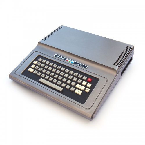 800px-TRS-80_Color_Computer_1_front_right.jpg