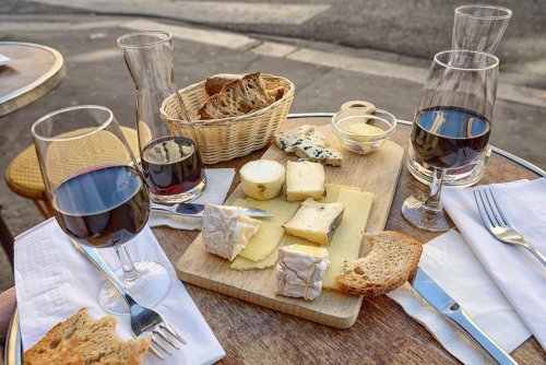 vins-fromages_jpg-960x640.thumb.jpg.3cee97db1199eea4f13f20b72b67004a.jpg